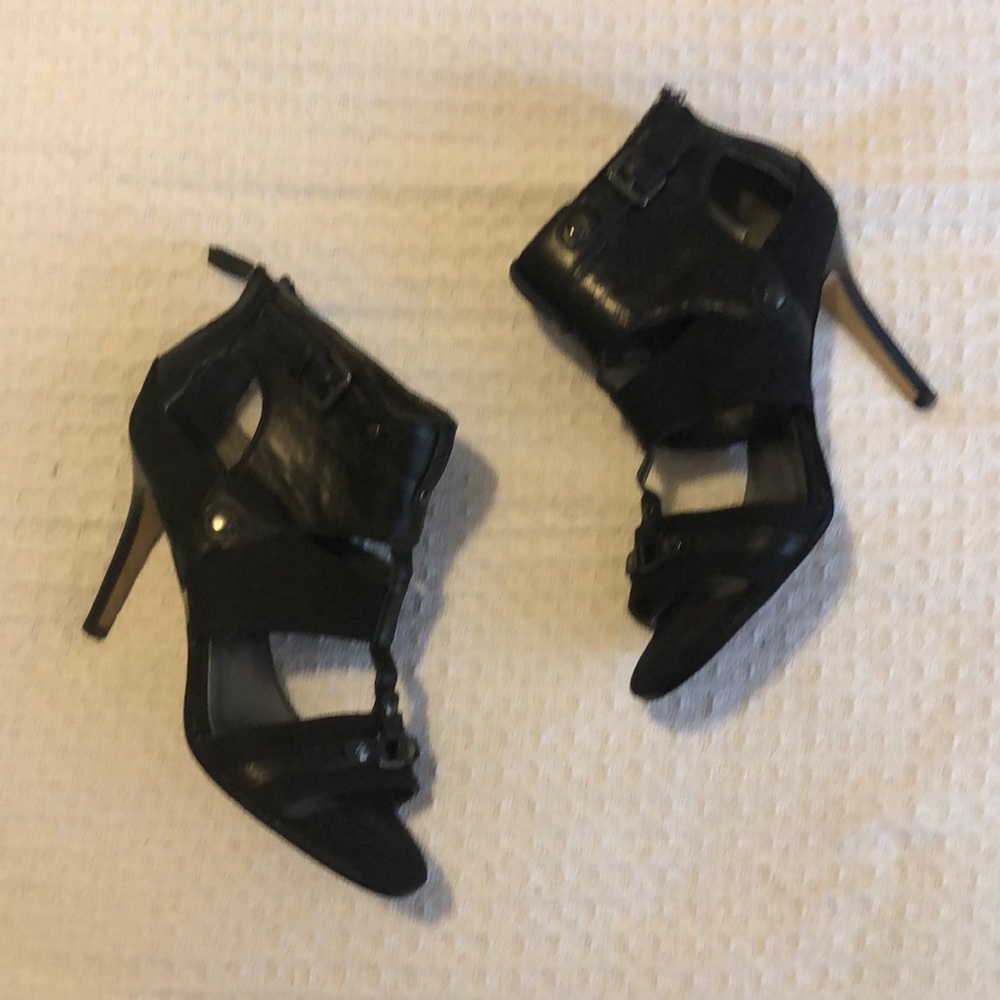 Nine West Strappy 👠 heels